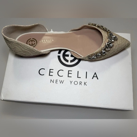New Cecilia New York Rhinestone Lace Flats Shoes Wedding Sz 8.5 Ivory Cream $245 - Picture 2 of 12